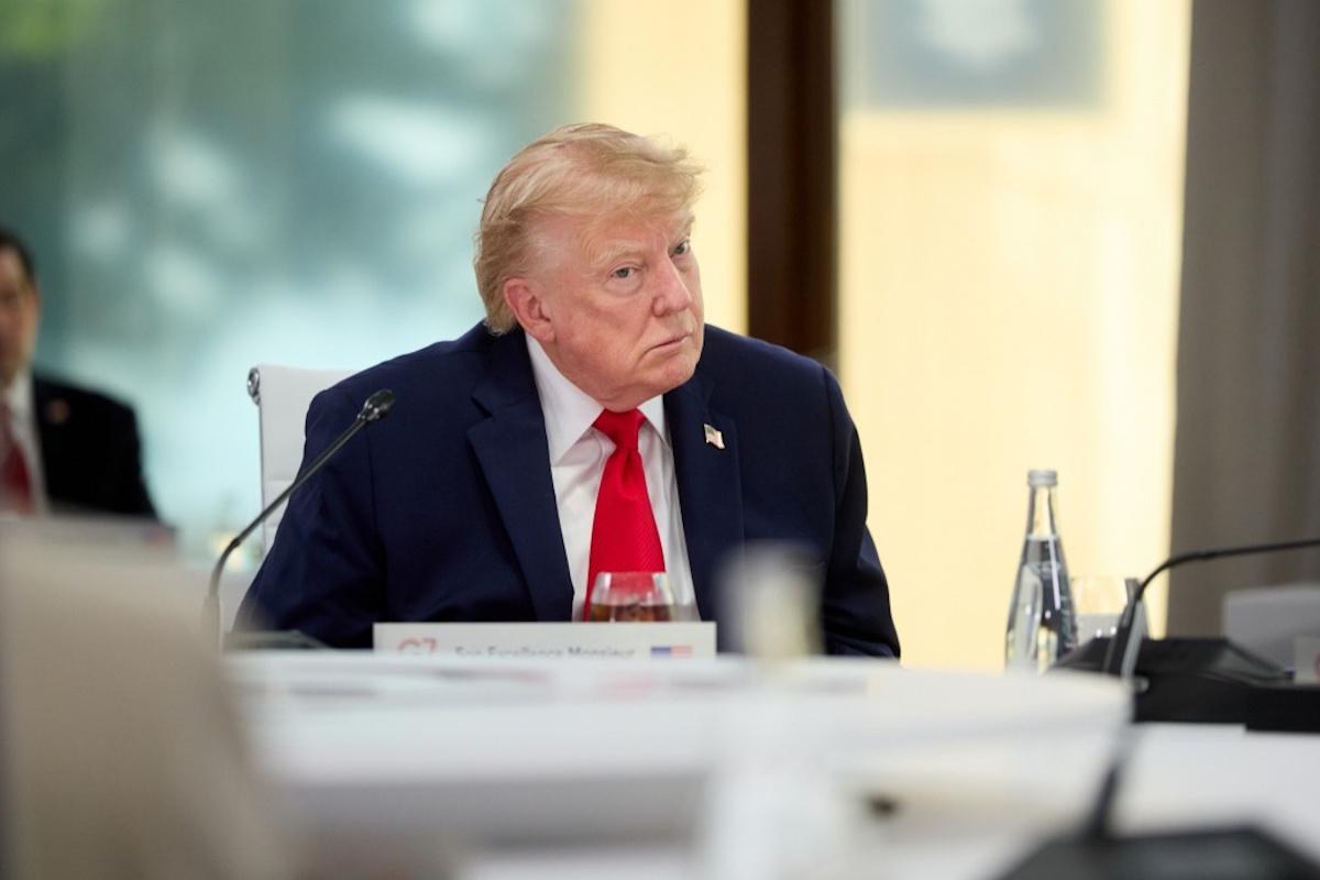 Дональд Трамп під час коментарю на саміті НАТО в Анкарі