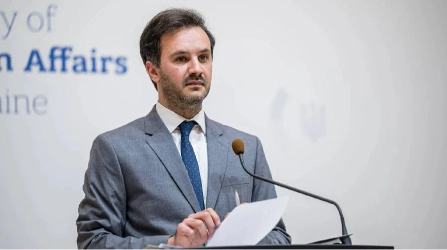 МЗС знецінило бакинську зустріч експосадовців РФ і Німеччини: «значення близьке до нуля»