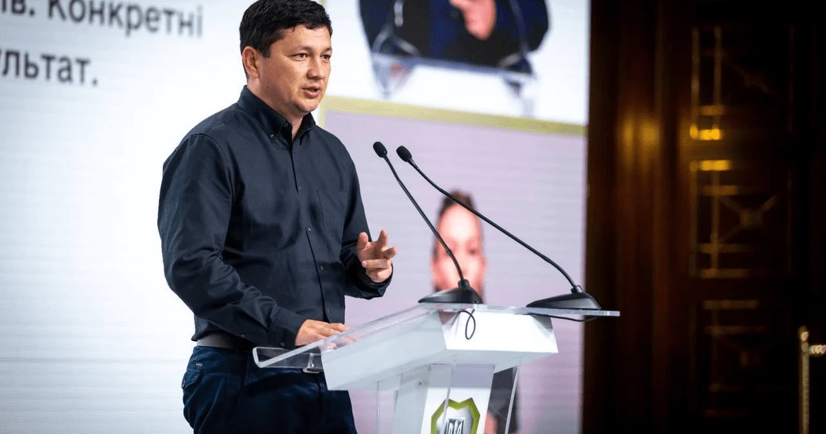 Віталій Кім під час пресконференції