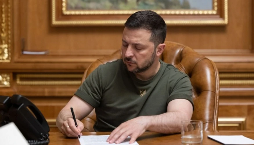 Президент підписав закон і вимагає жорстких покарань для шахрайських кол-центрів