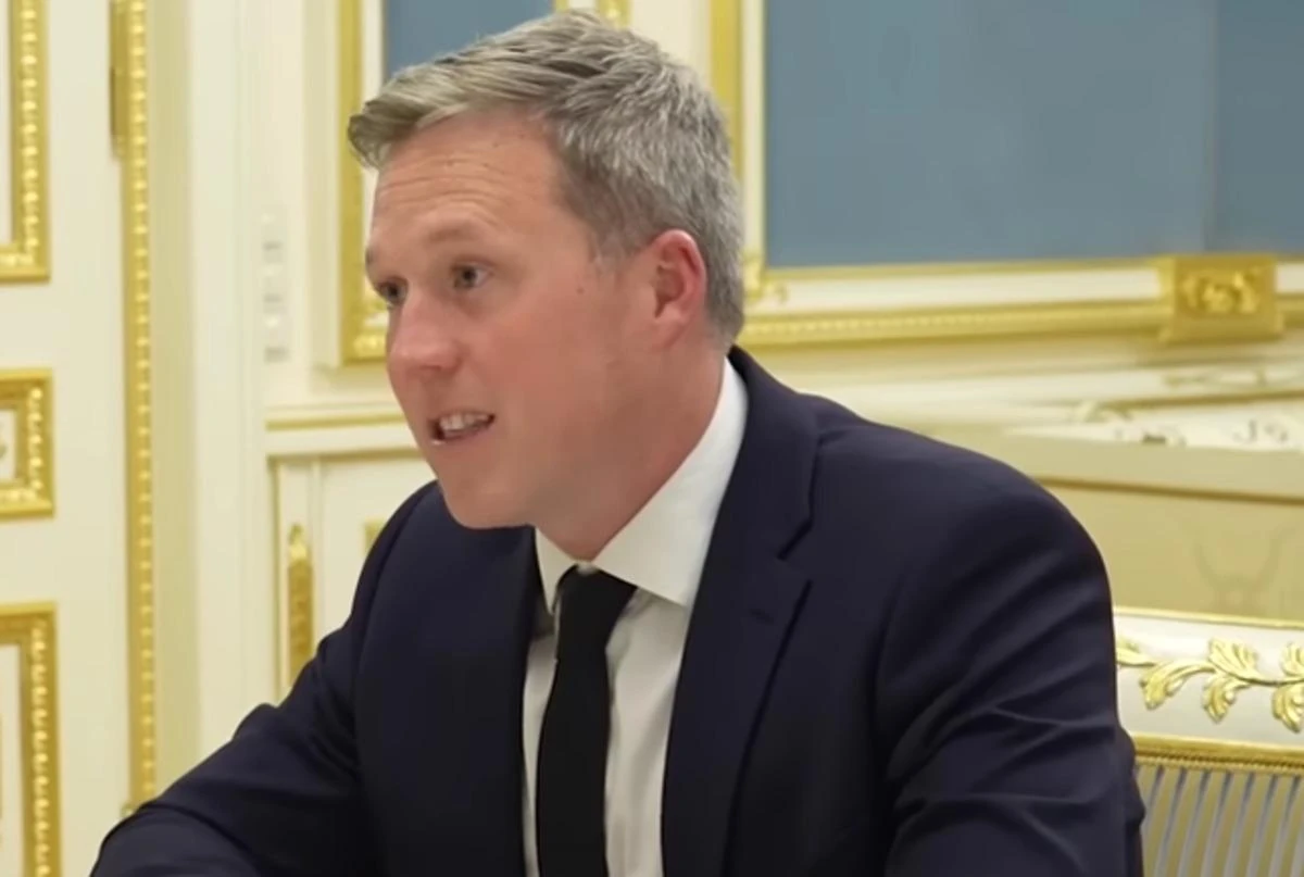 Міністр армії США Дрісколл подав у відставку через конфлікт із Гегсетом